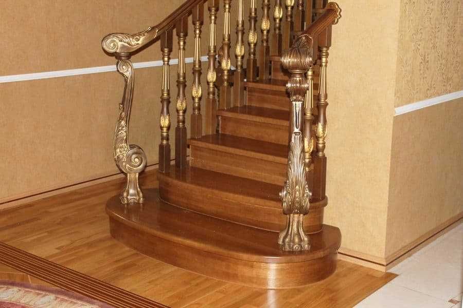 Изготавливаем обшиваем лестницы на заказ замер есть с гарантией