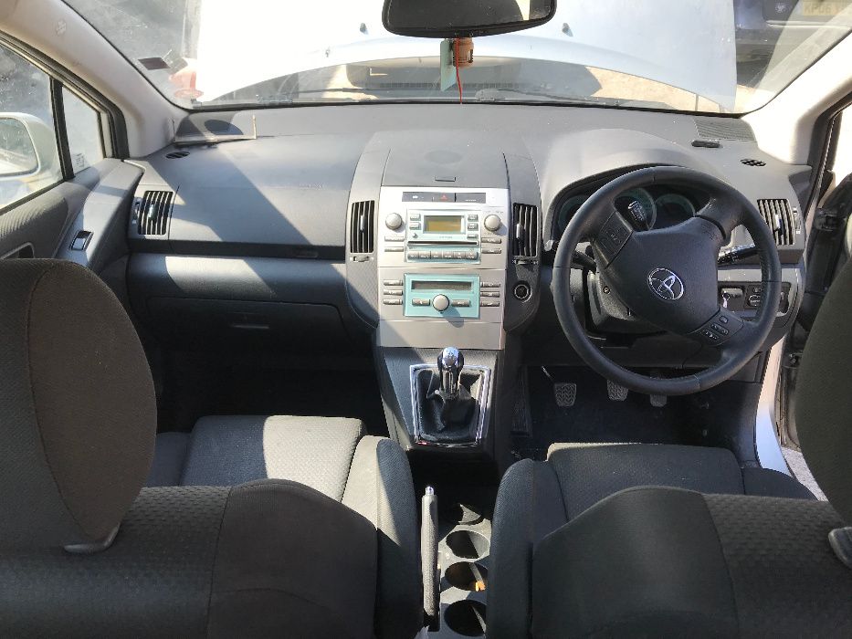 toyota corolla verso diesel НА ЧАСТИ