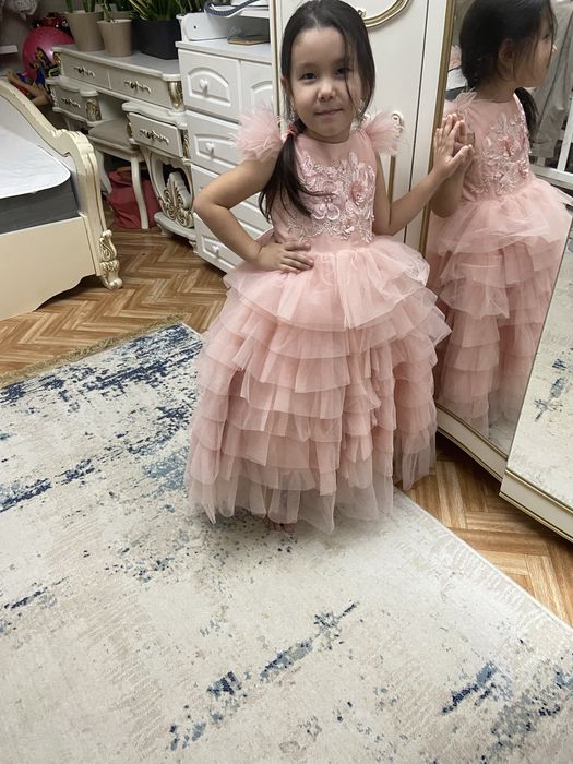 Платье бальное для девочке 5-6-7 лет