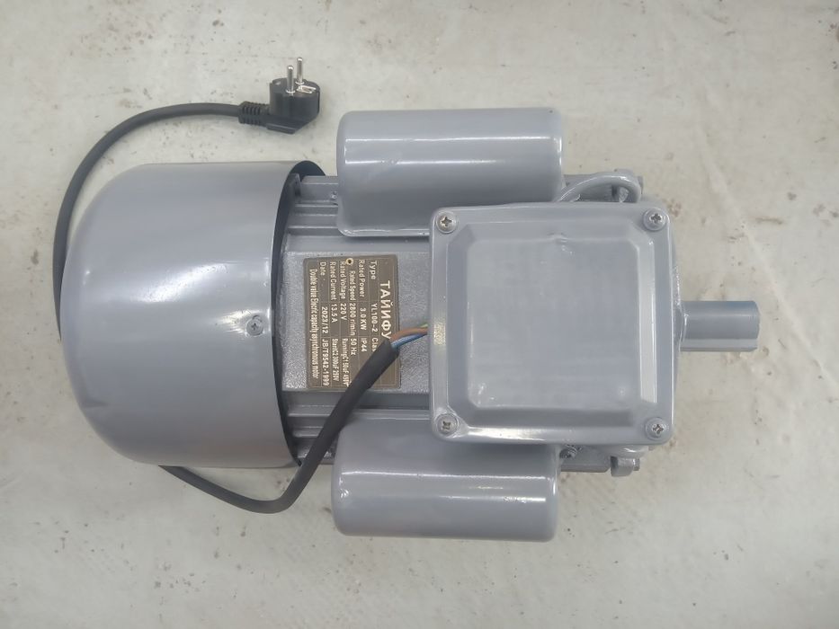 Новый электродвигатель 220 вольт 3 кВт 3000 оборот Китая новый