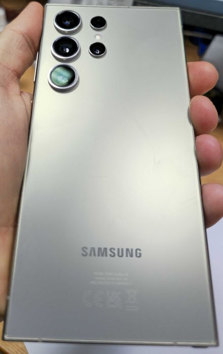 Samsung Galaxy S24 Ultra Titanium 512Gb (ca NOU) + Folie sticlă Magi Guard Nouă (cadou)