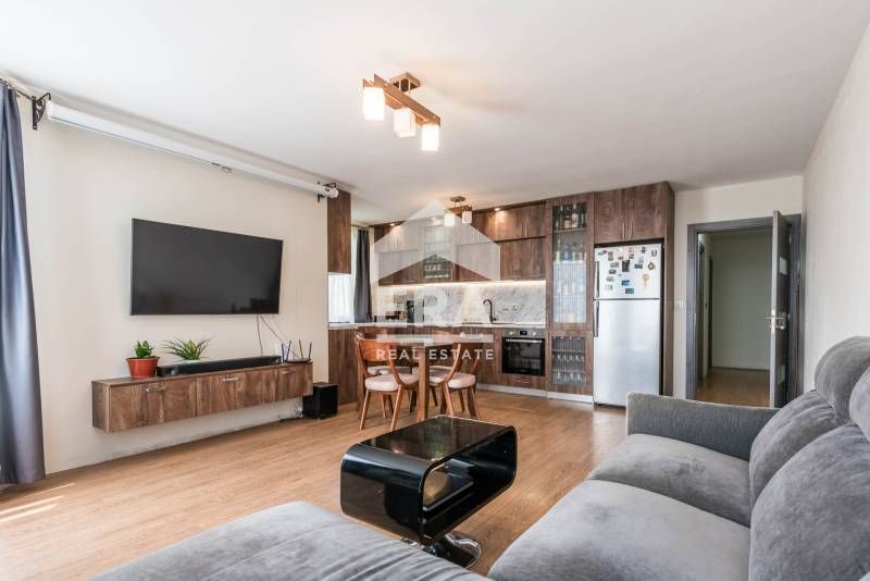 Продава се Тристаен апартамент в Варна, м-т Пчелина - 105 кв.м за 1991 €/кв.м - Снимка #3