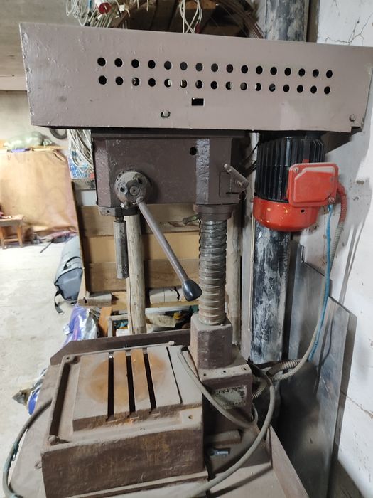 Продам сверлильный станок станок