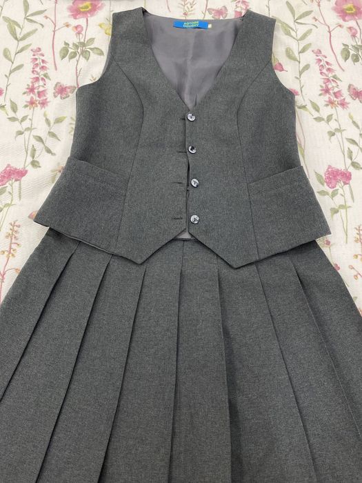 Серая школьная форма