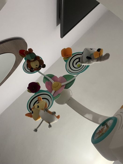 Музикална въртележка Tiny love