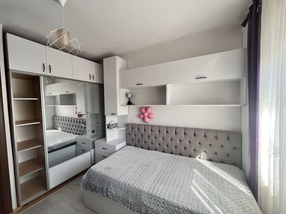 Inchiriez apartament