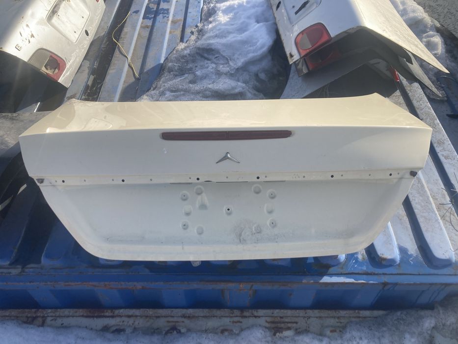 Крышка багажника Мерседес W211 / Mercedes W211