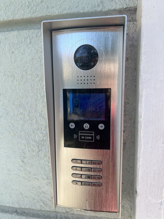 PF inchiriez apart 2 camere, central