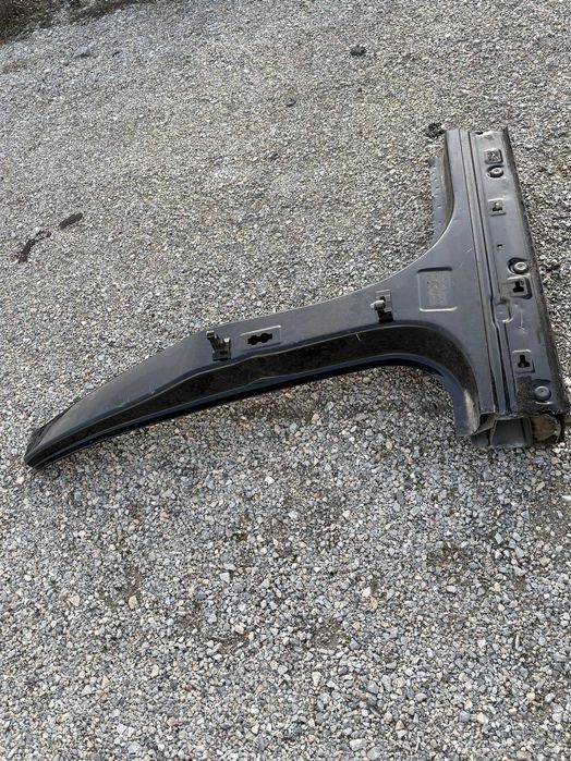 Дясна колонка БМВ Х1 Ф48 Дясна Б колона БМВ Х1 Ф48