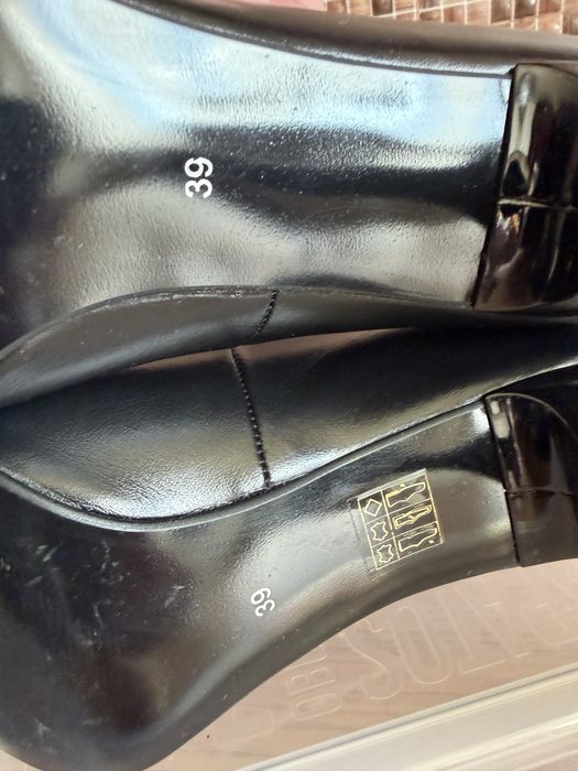 Pantofi din piele naturala
