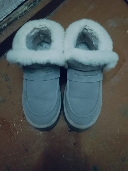 Ботинки угги женские