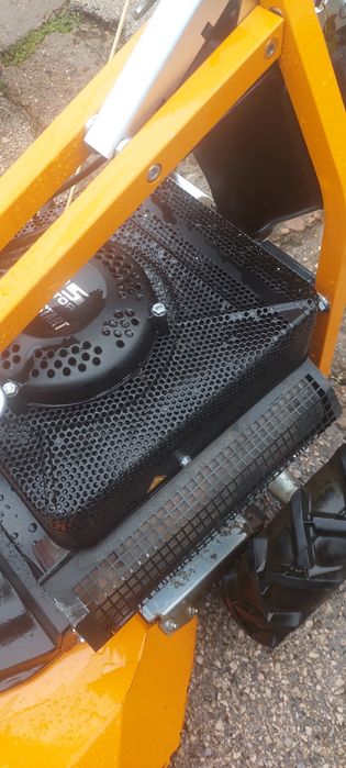 Профисионална машина Мулчер