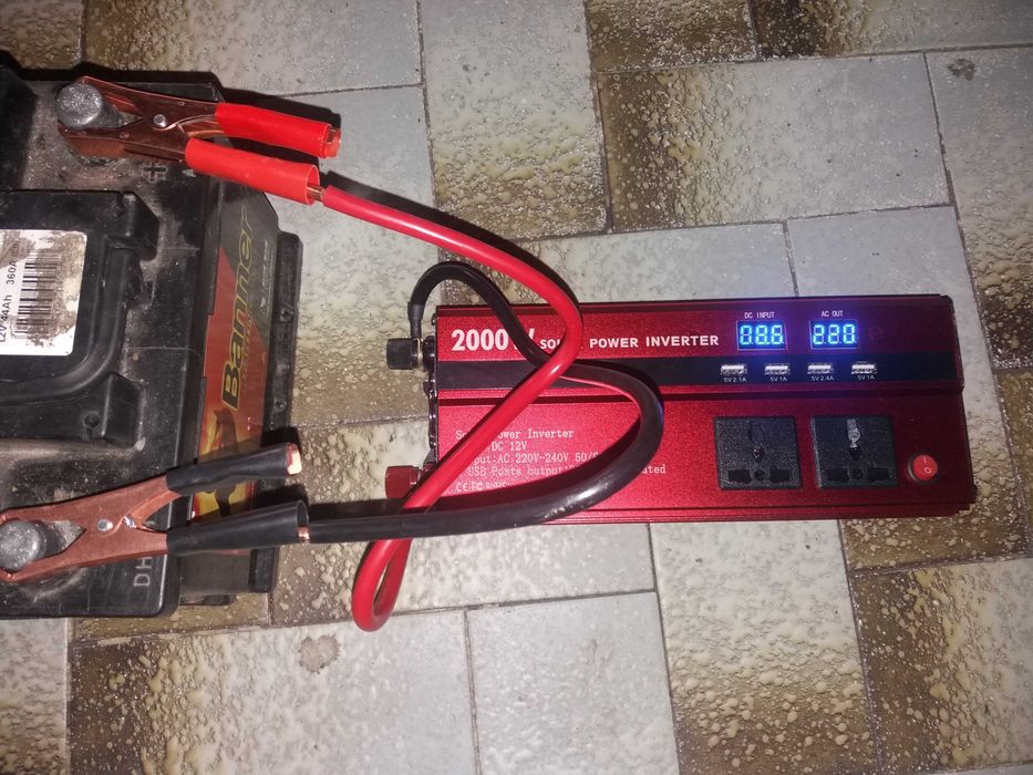 Invertor auto rosu 12V 1000W putere pornire 2000W clesti 12V  220V