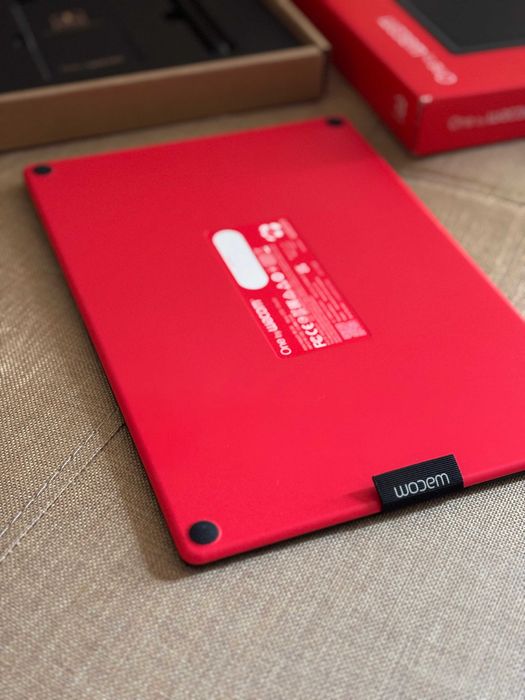 Графичен таблет One by Wacom Medium CTL-672