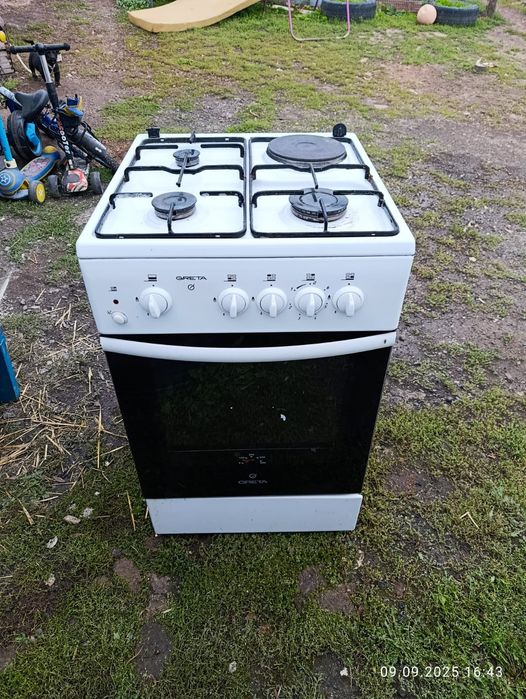 Продам газ плиту