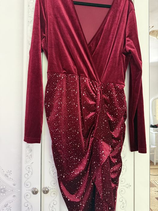 Rochie noua fără etichetă