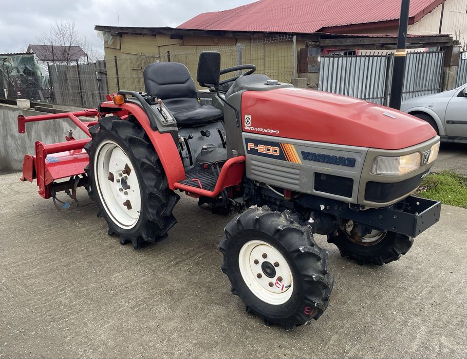 Tractor japonez Shibaura D288 4x4 freza de sol