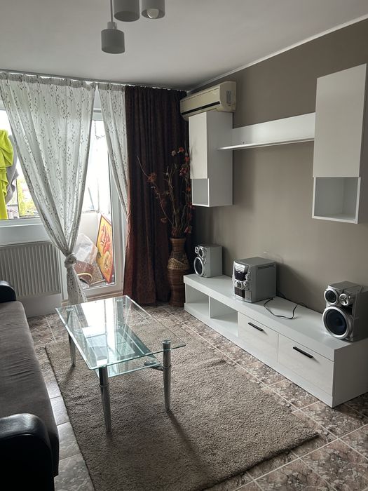 Propietar inchiriez apartament 2 canere