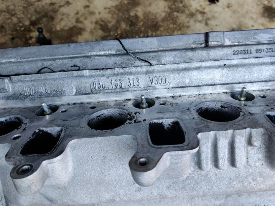 Chiuloasa completa motor 2.0 CAG 143 CP Seat Exeo Audi A4 A5 A6 Q3 Q5 Chiulasa 03L103373