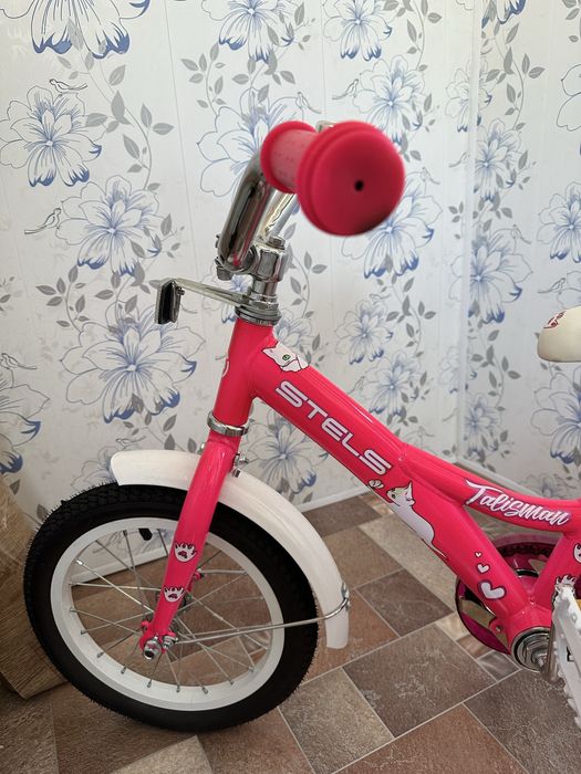 Велосипед розовый