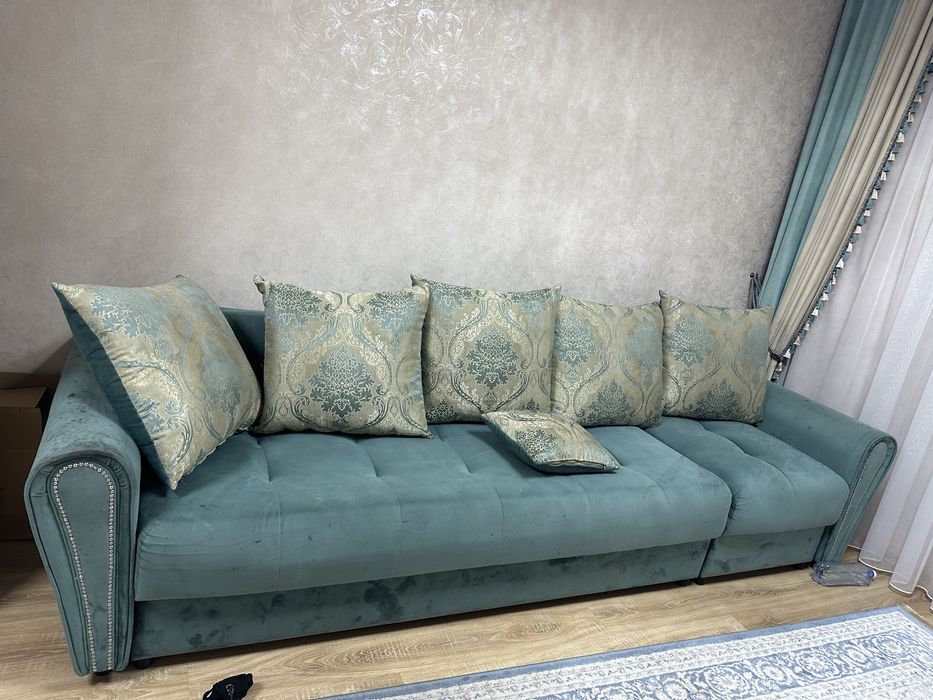 Диван для зала