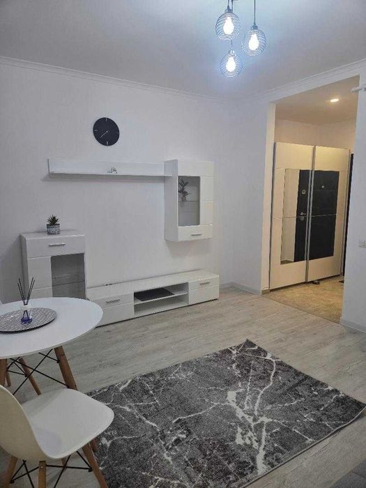 INCHIRIEZ GARSONIERA Militari Residence /Avangarde City