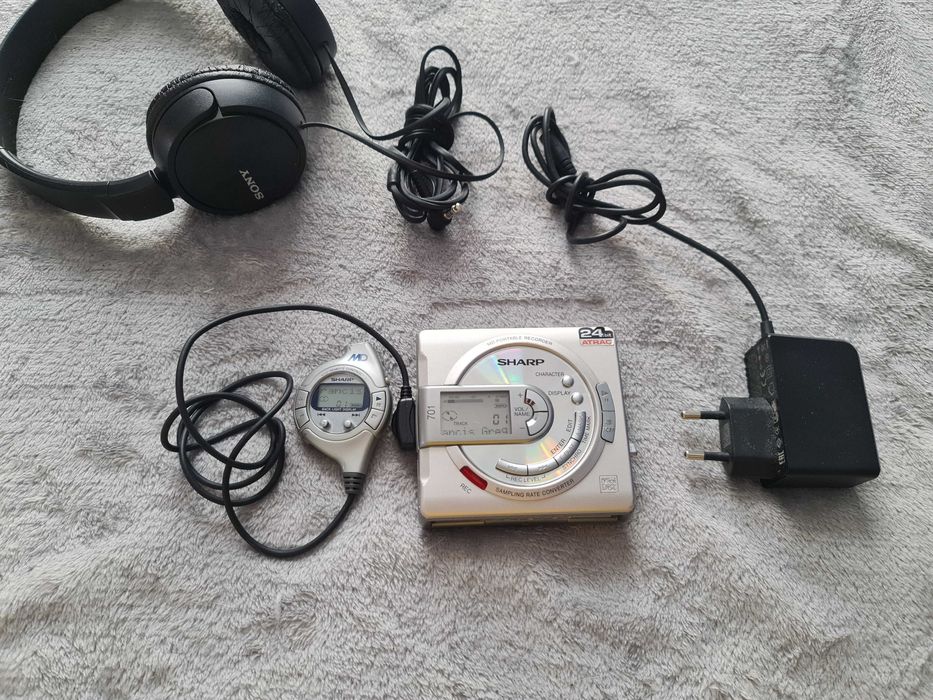 Minidisc Sharp 701 stare excelenta - muzica relax