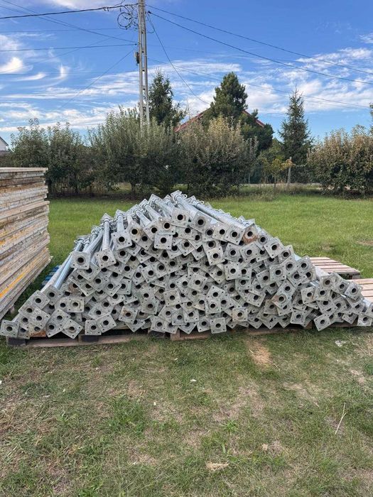 Închiriez schelă metalică, popi reglabili și panouri cofraj