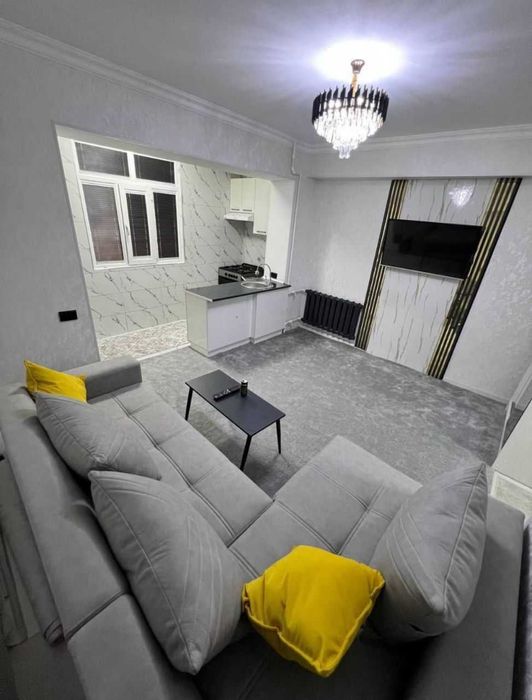 Юнусабад2, 1в2/1/4 Продаётся кирпичный квартира