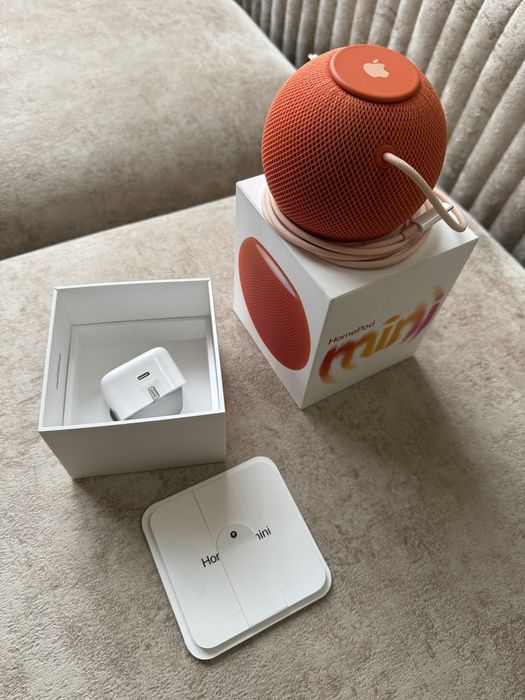 Home Pod Mini Orange