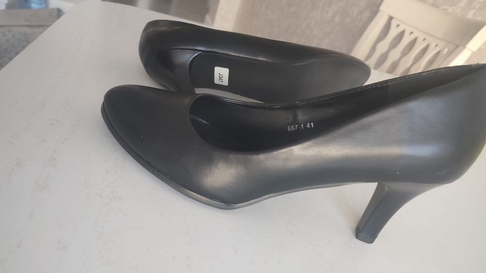 Продам туфли 41 размер