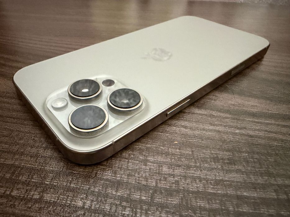 iPhone 16 Pro Max 256 идеален
