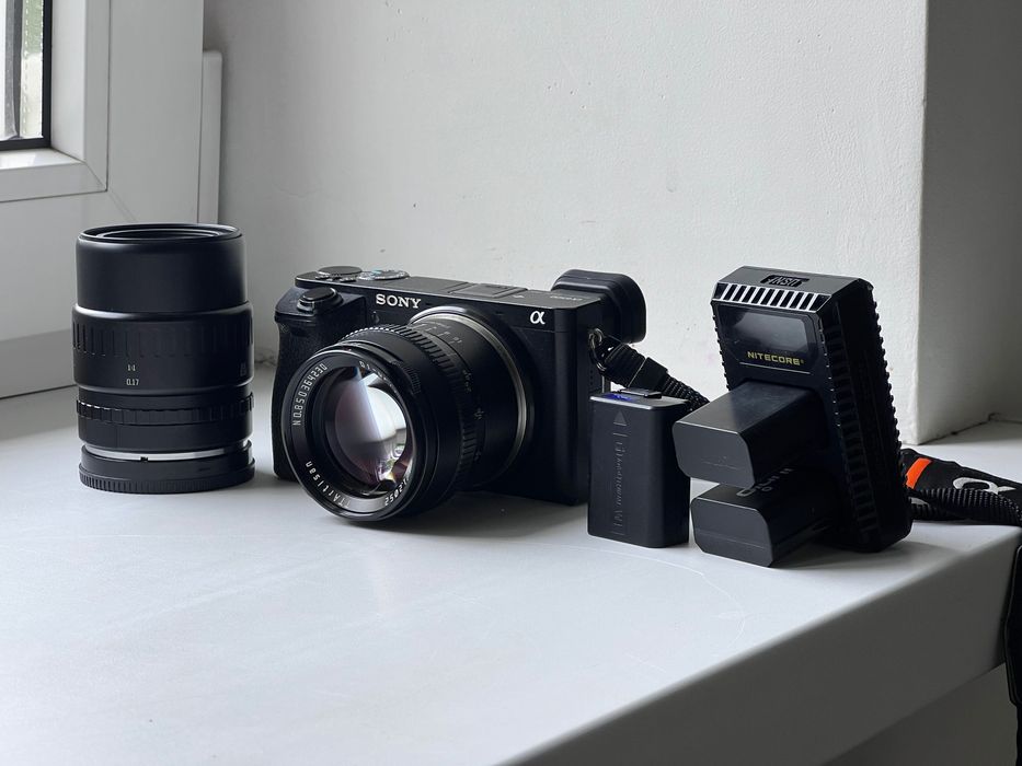 Sony a6500 + 2 объектива, 3 аккума