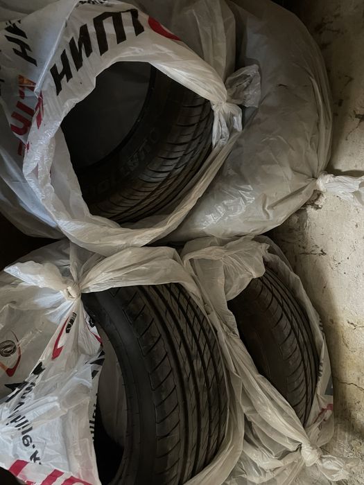 Продам комплек автошин