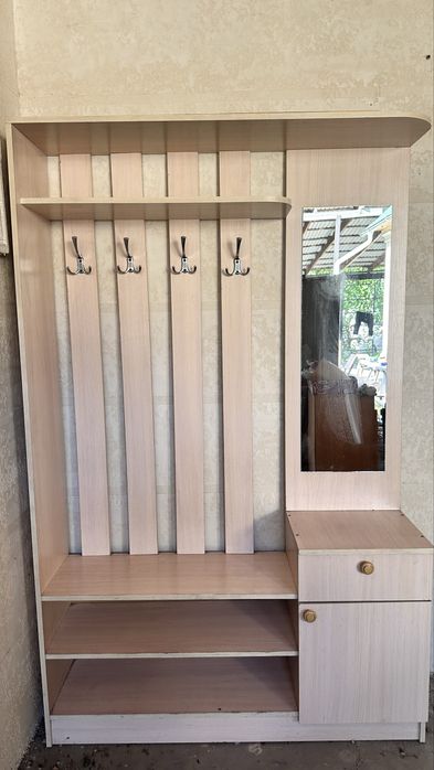 Шкаф для прихожей