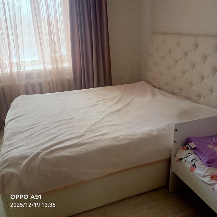 Продам кровать с матрасом