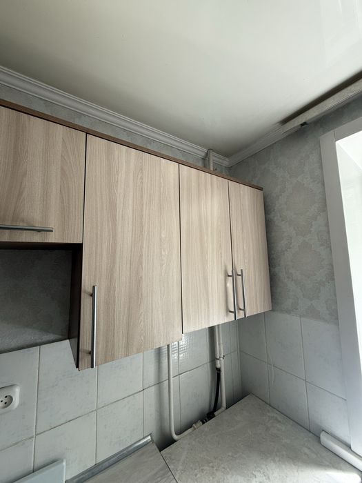 Продам кухонный гарнитур с газ плитой