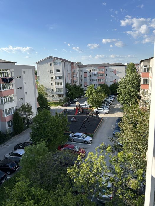 Apartament 3 camere de vanzare