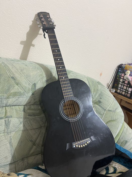 Гитара акостика