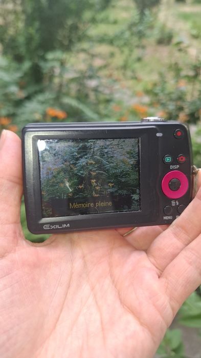 Casio Exilim EX-Z33 компактен дигитален фотоапарат