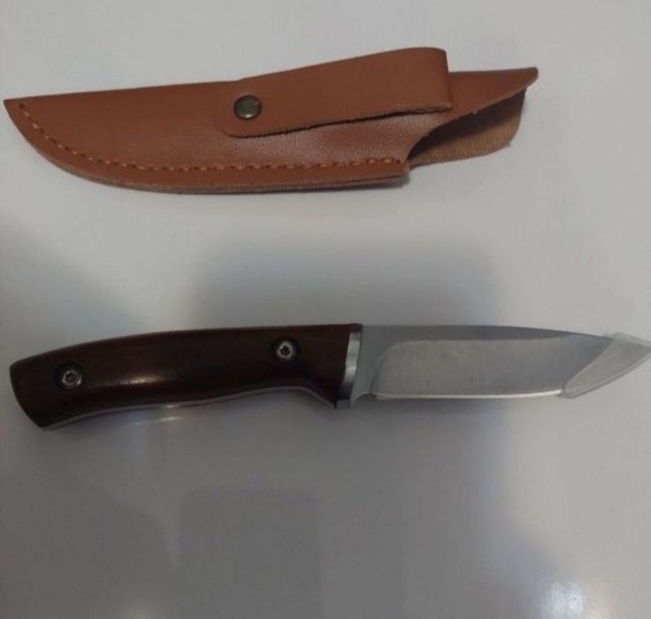 Cutit dlimensiuni mici pentru pescuit și timp
liber