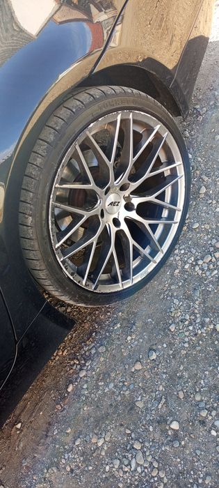 Schimb cu alte jante jantele sunt 275.35.20.spate 235.35.R20 fata.