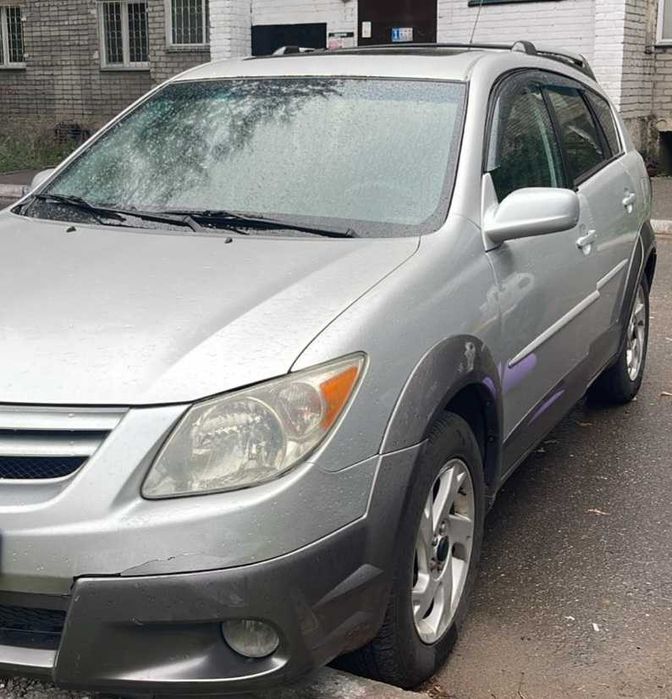 Автомобиль понтак вейб( тоуота матрикс)