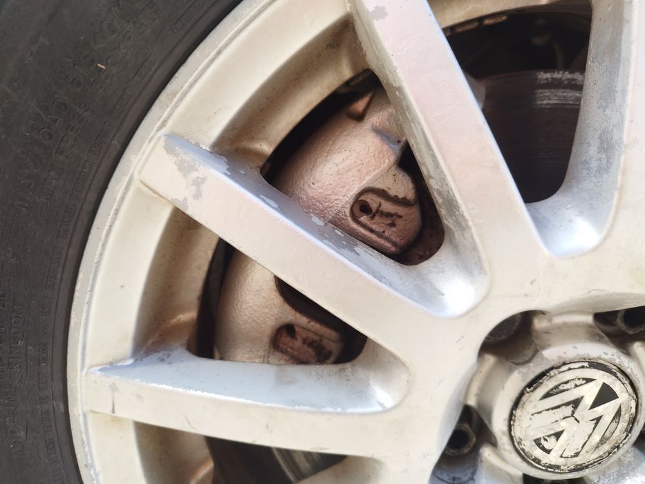 Продавам голф 4 1.9 131 6 скорости На чаати