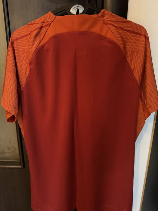 Тениски с автографи