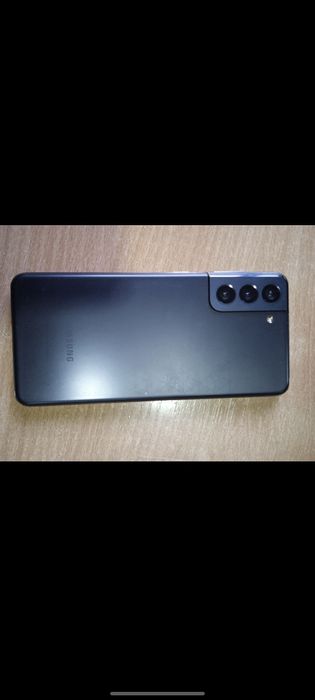 Samsung s21 5G holatiga gap yuq ideal rochna sotiladi 12/256 yili 2021