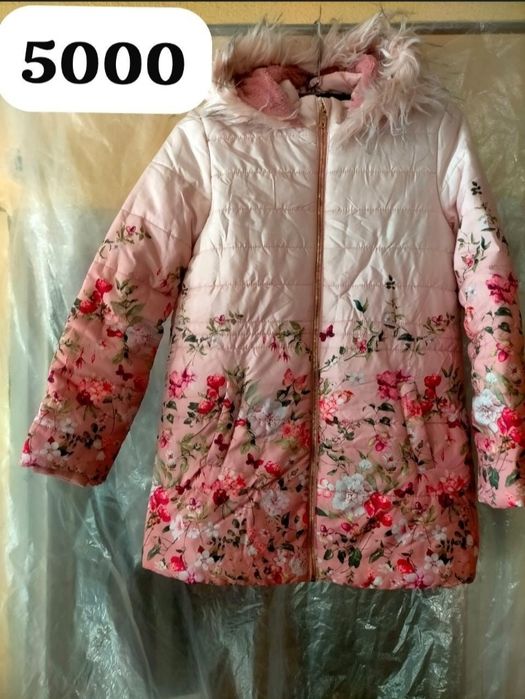Продам куртки на девочку до 13 лет