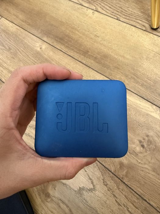 Продам колонку Jbl Go 2