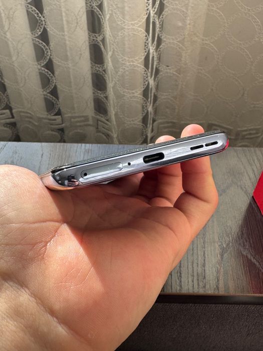 Продам one plus 9