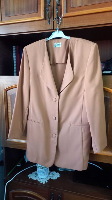 Compleu dama - Marimea 48 - 3piese- Sacou, bluza, fusta